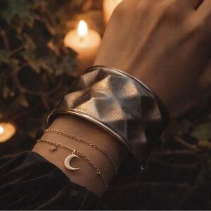 Vince Camuto Gunmetal Textured Wide Cuff Bracelet • Statement Designer Bracelet